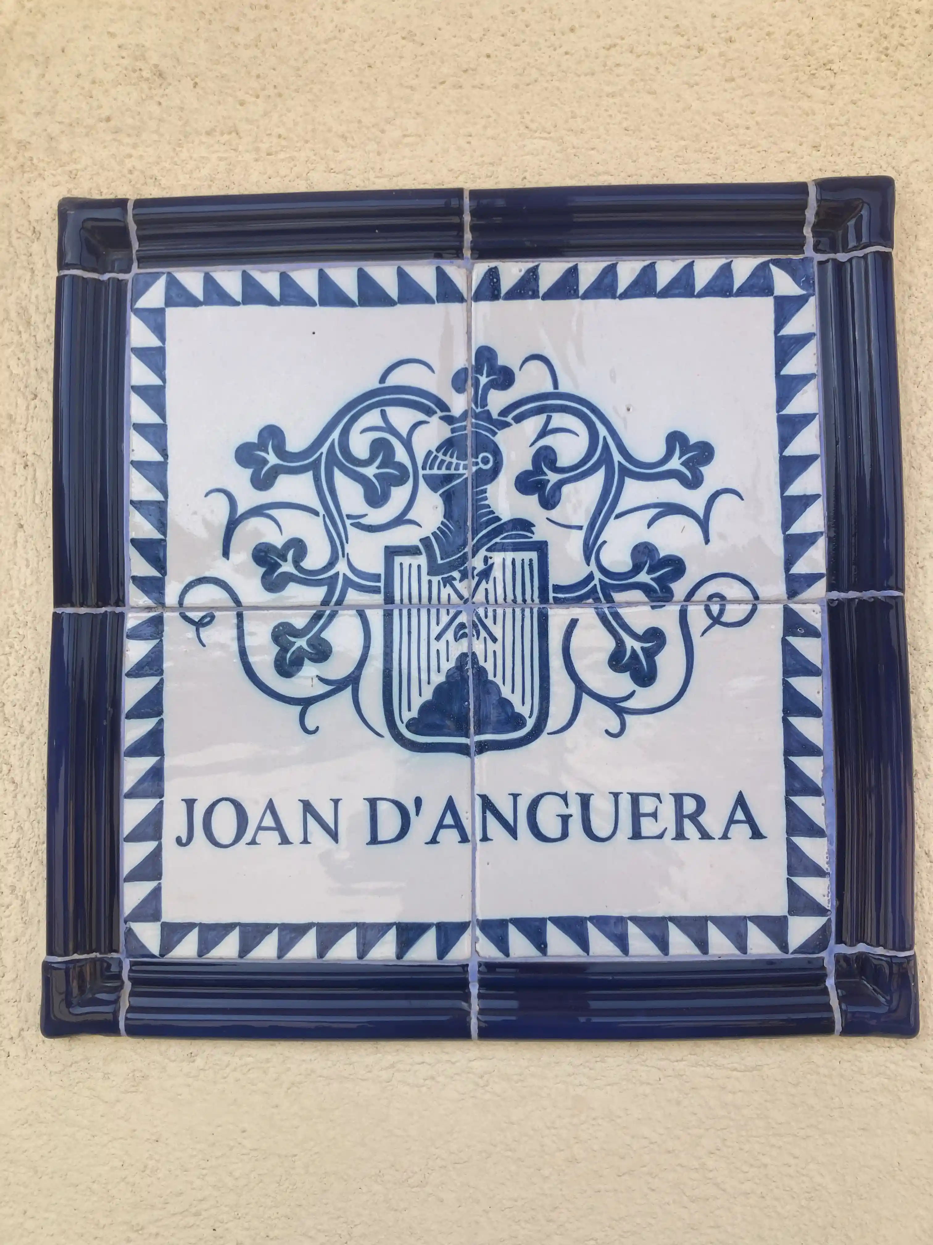 Escudo Joan d'Anguera